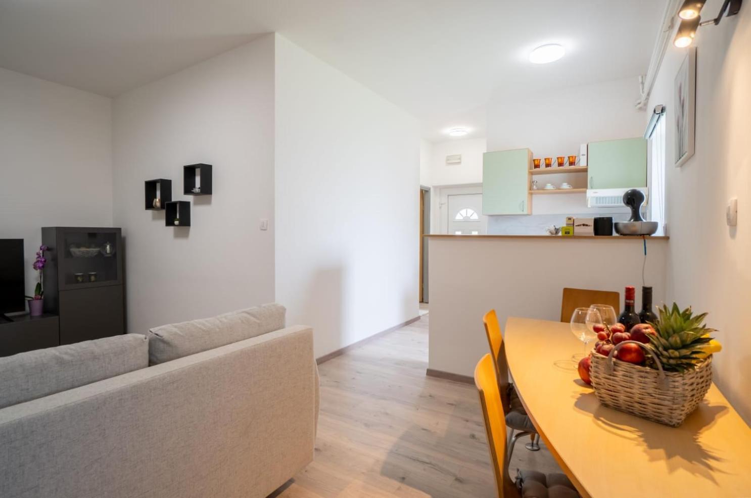 Apartman Mihovil Gospić Exteriér fotografie